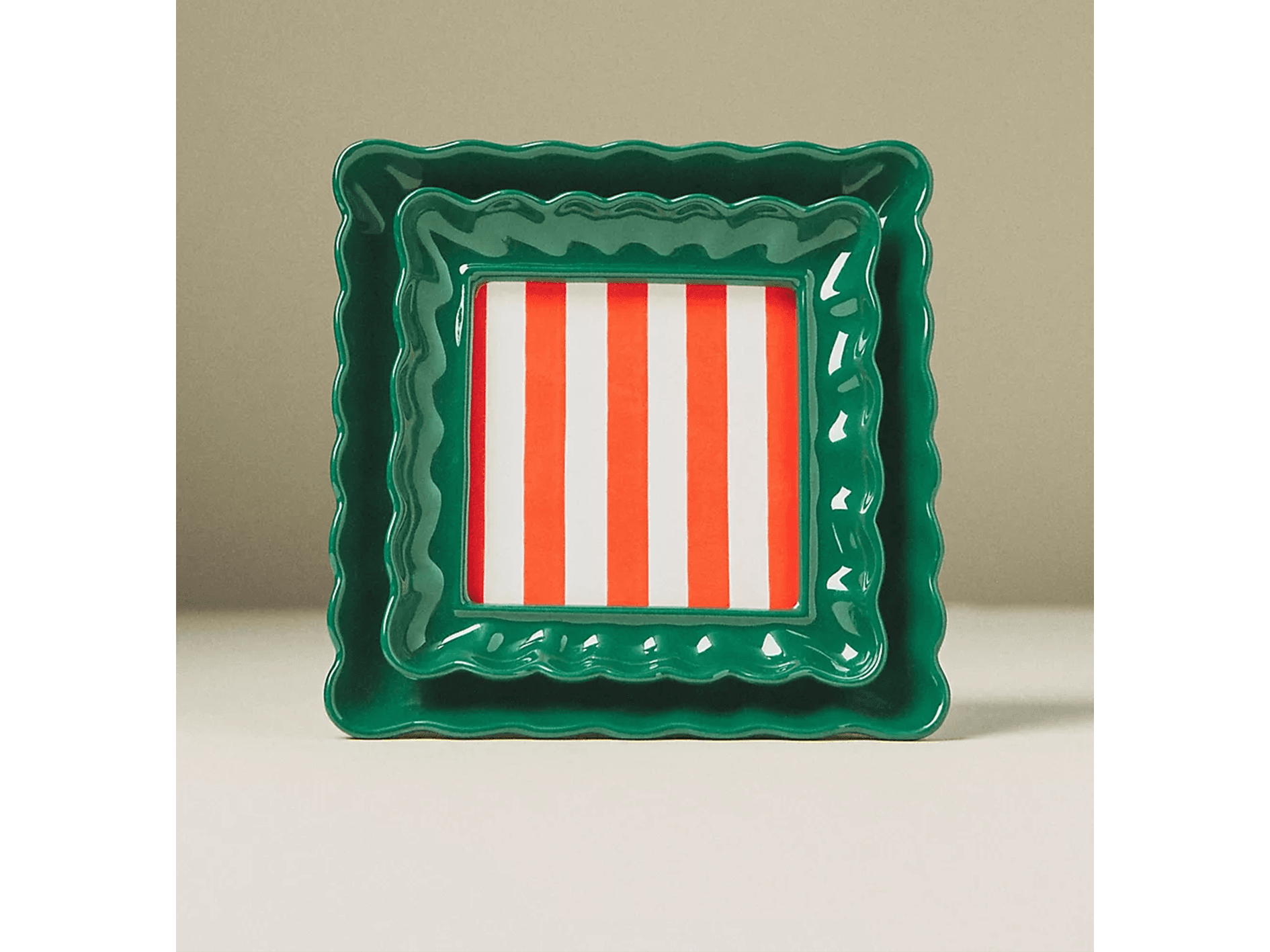 Maeve Scalloped Stoneware Picture Frame